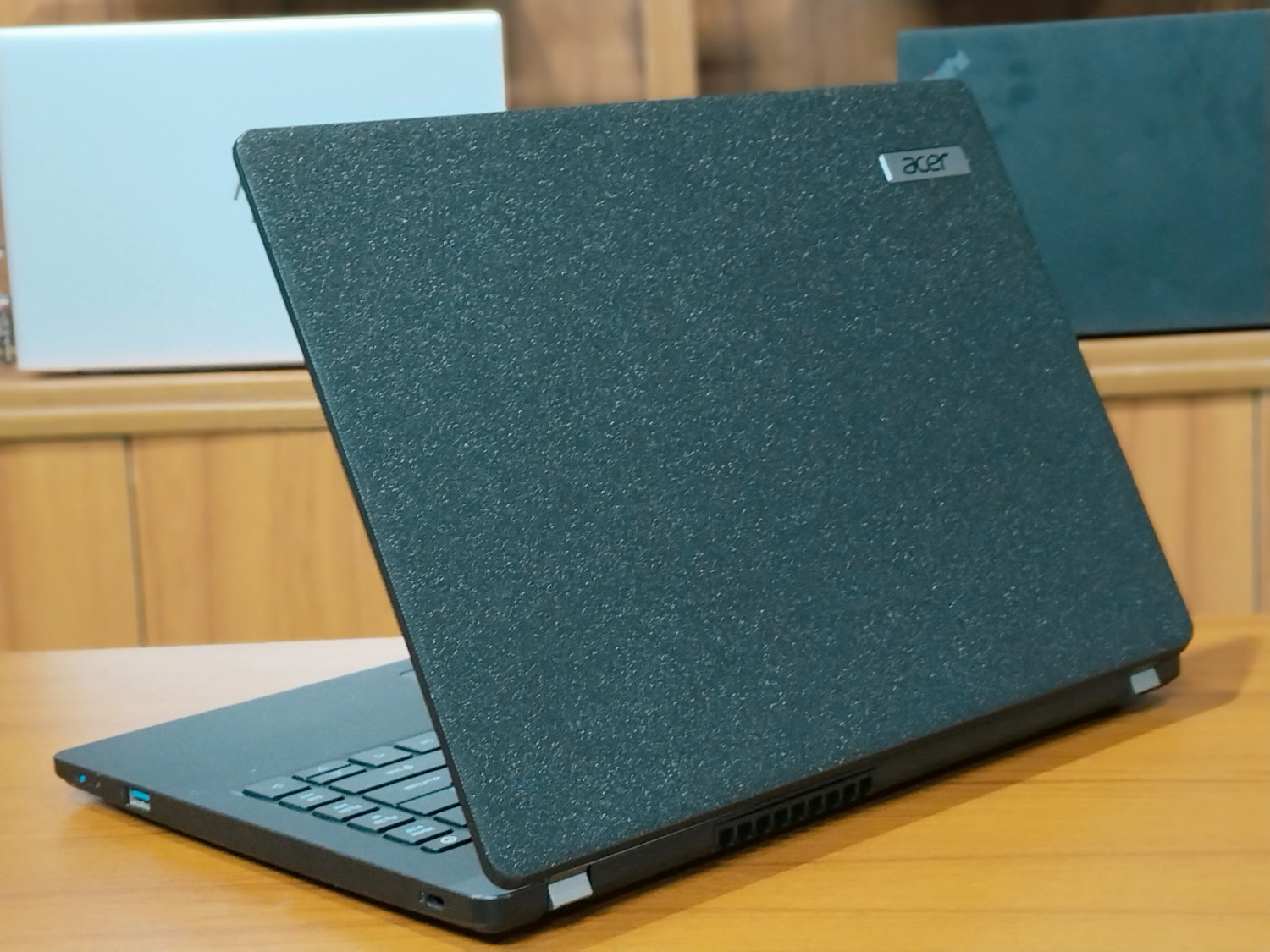 Acer Travelmate TMP214-52 Core i5 10th Gen 14" FHD Laptop